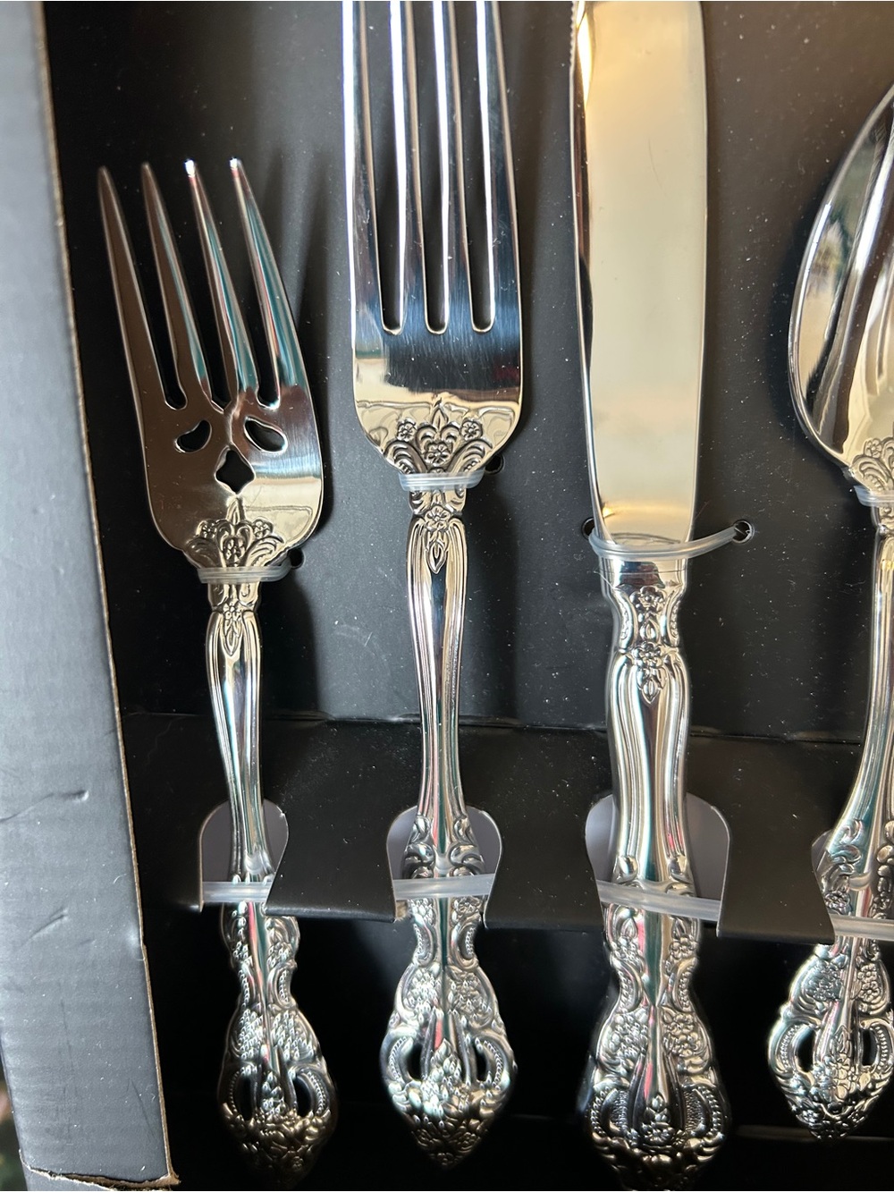 Oneida Michelangelo Silverware 18/10 Stainless Steel 20 Pieces - Picture 5 of 6